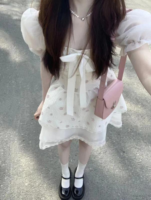 夏季甜甜的连衣裙谁会不爱呢？